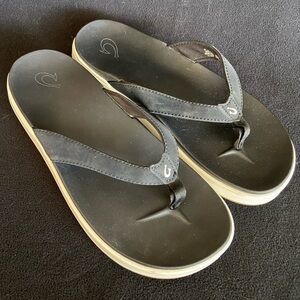 Olukai Nu'a Pi'o Sandals Black Thong Sandals Flip Flops Size 9 US Womens